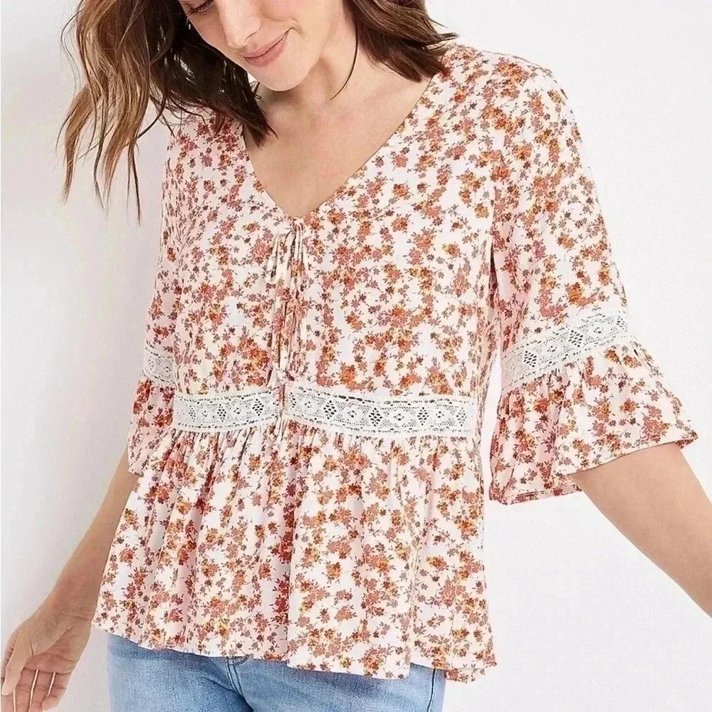 [XL]Maurice Tie Front Ditsy Floral Crochet V Neck  Blouse